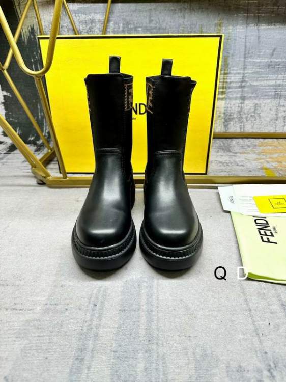 Picture of Fendi Shoes _SKUFendicoloursz35-40GDT10044743